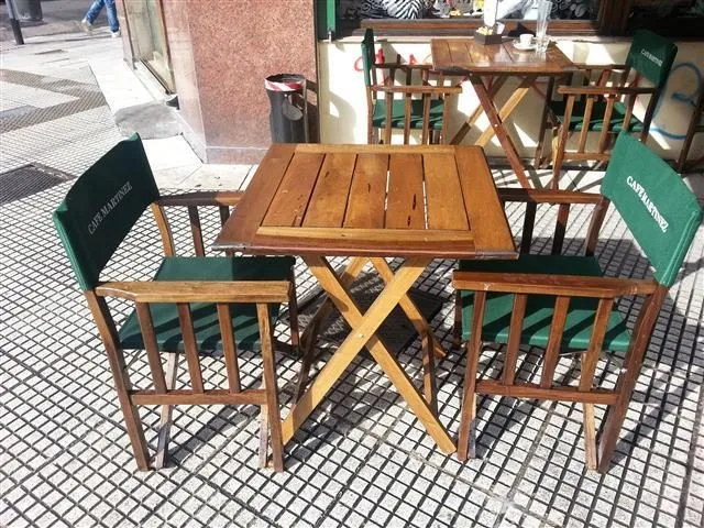 Combo Café Martínez: mesas + sillones director