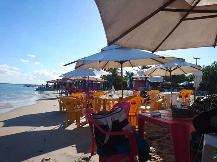 Playa antes: sombrillas sin marca